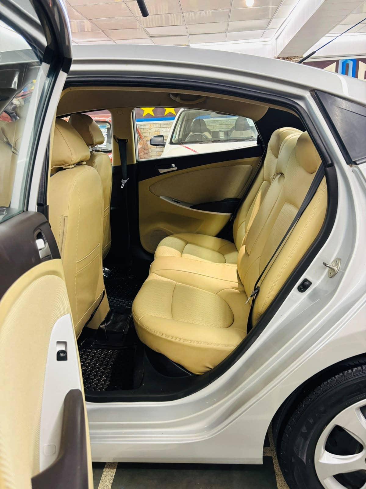 29,000 KMS HYUNDAI VERNA 1.4 EX MT PETROL (2014)