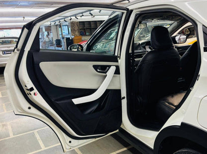 22,000 KMS TATA NEXON 1.2 CREATIVE AMT PETROL (2023)