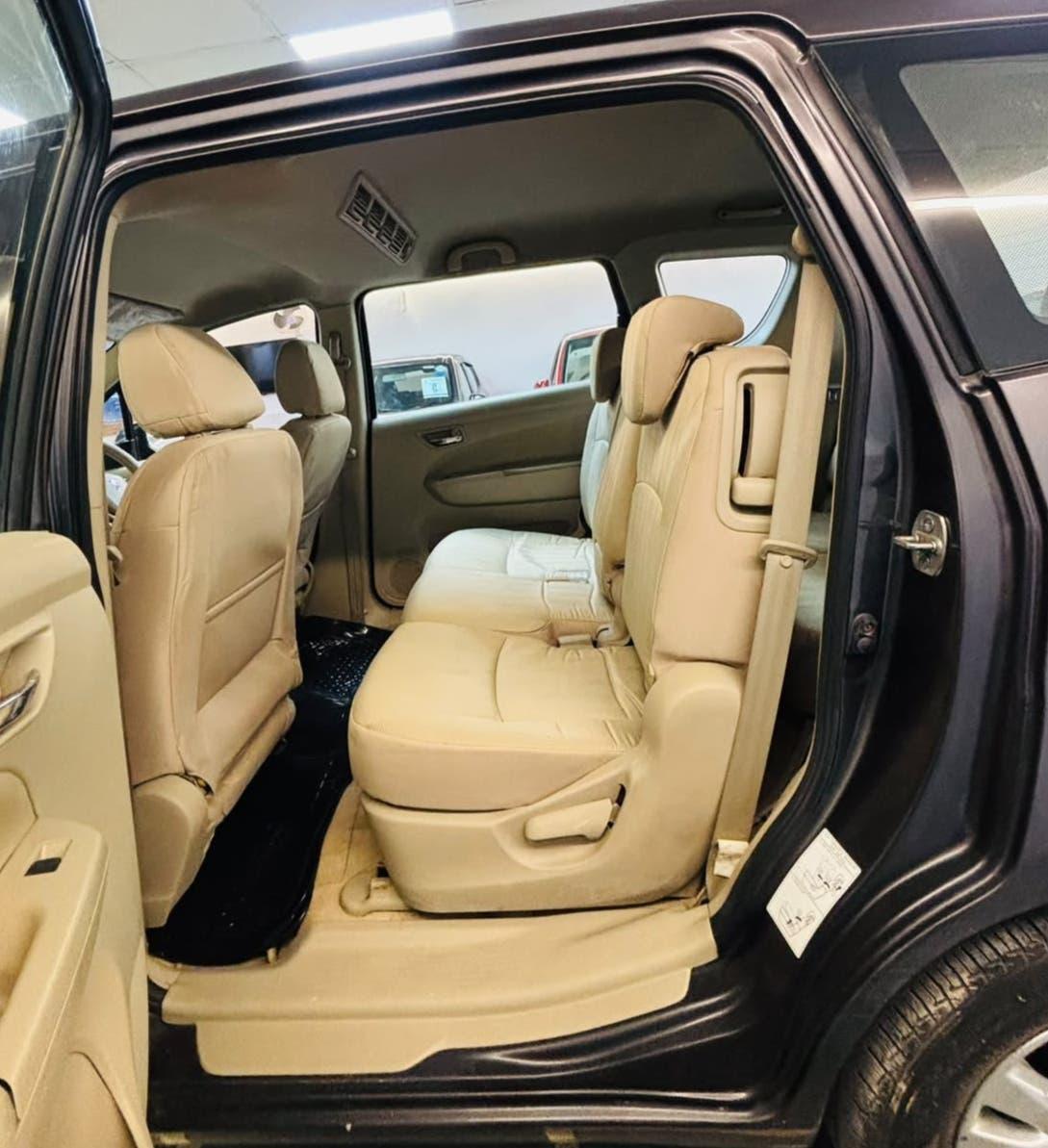 38,000 KMS MARUTI ERTIGA ZXI PETROL (2017)