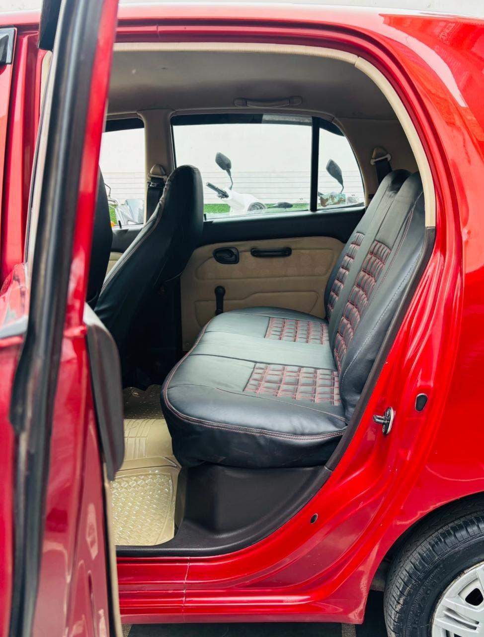 39,000 KMS HYUNDAI SANTRO GL PETROL (2013)