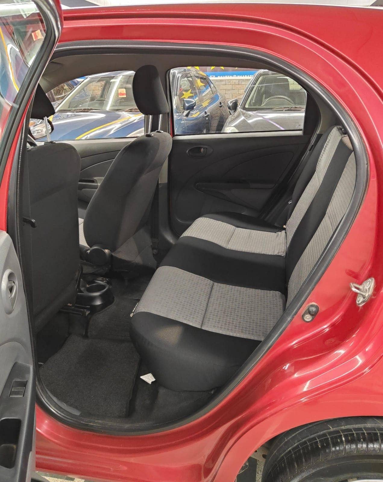 43,000 KMS TOYOTA ETIOS LIVA 1.2 PETROL (2013)