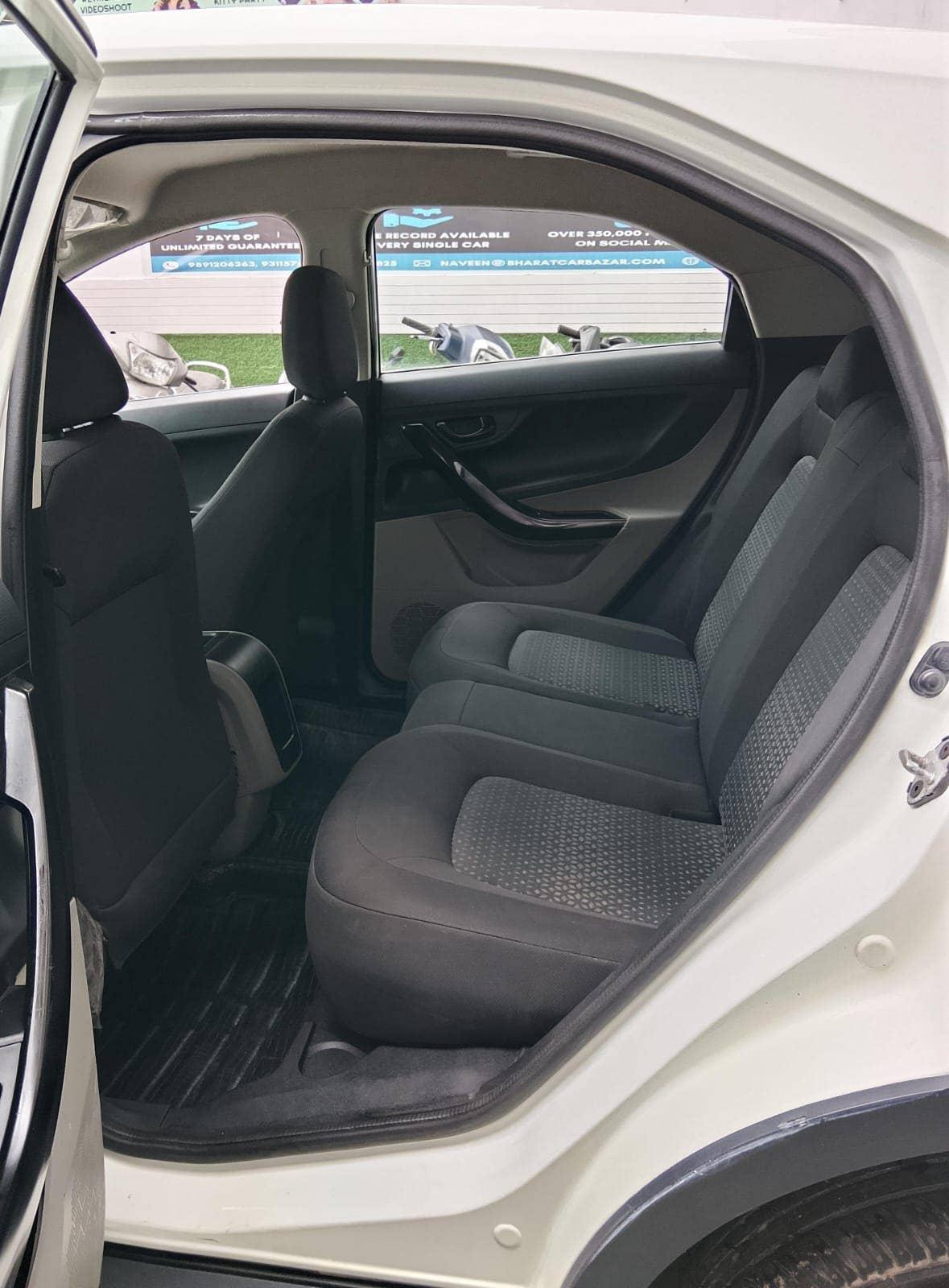 39,000 KMS TATA NEXON XM 1.5 RTQ DIESEL (2018)