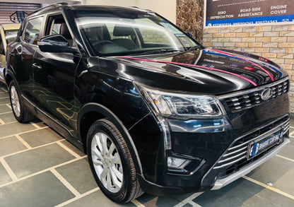 MAHINDRA XUV 300 W8 PETROL (2019)