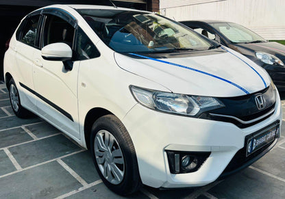 22,000 KMS HONDA JAZZ 1.2 S MT PETROL (2017)