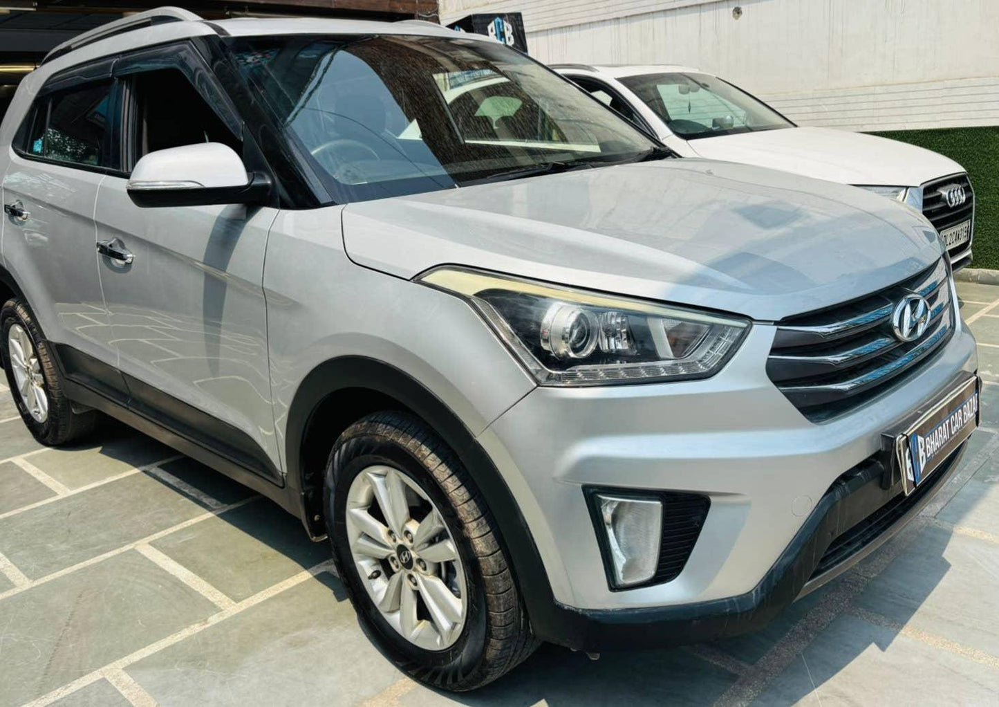 HYUNDAI CRETA SX+ 1.6 MT PETROL (2015)