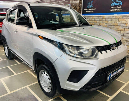 20,000 KMS MAHINDRA KUV 100 K2 6STR PETROL (2017)