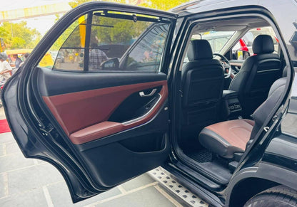 39,000 KMS HYUNDAI ALCAZAR SIGNATURE (O) 6 STR 1.5 DCT PETROL (2023)