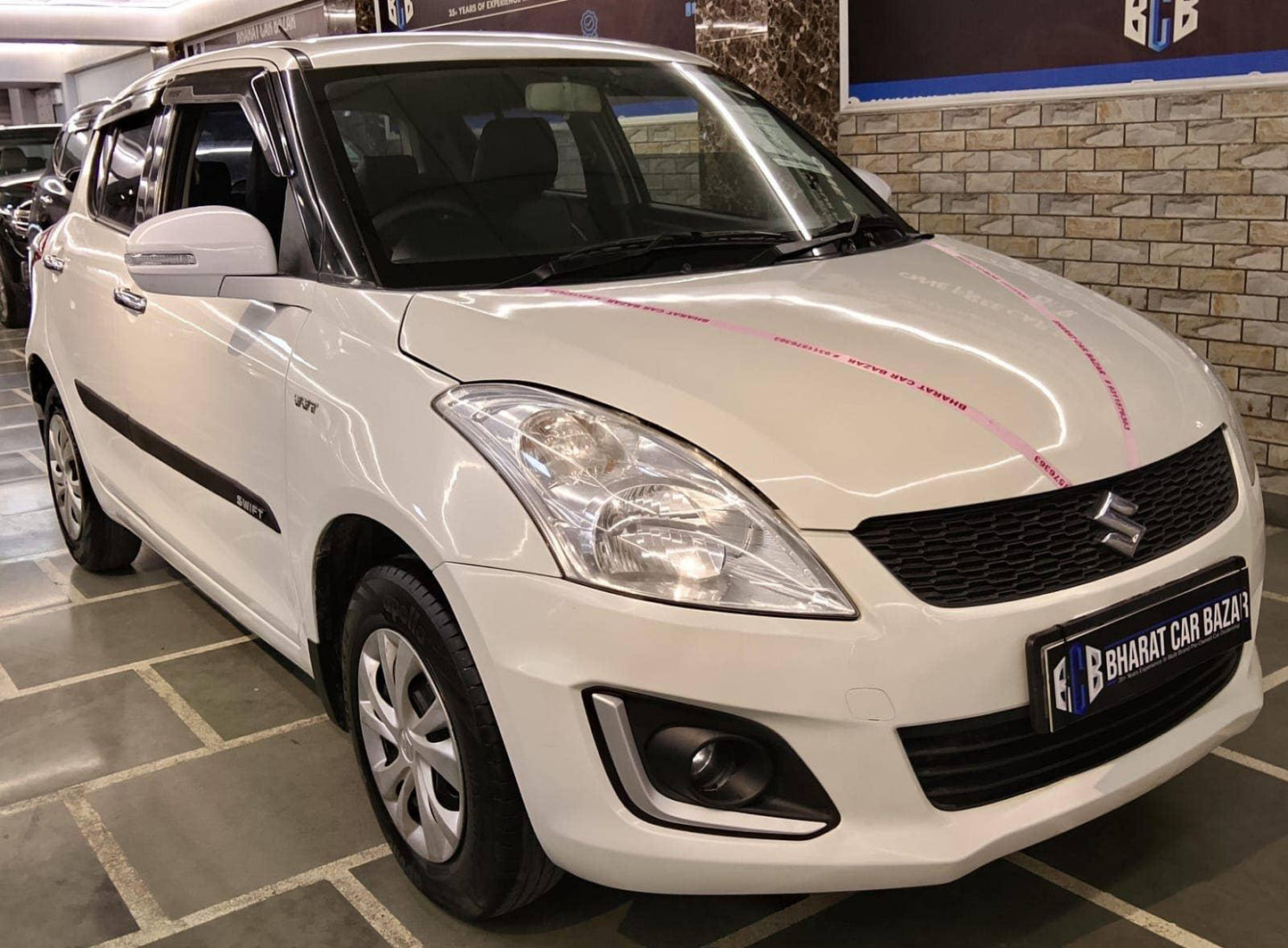 MARUTI SWIFT VXI PETROL (2011)