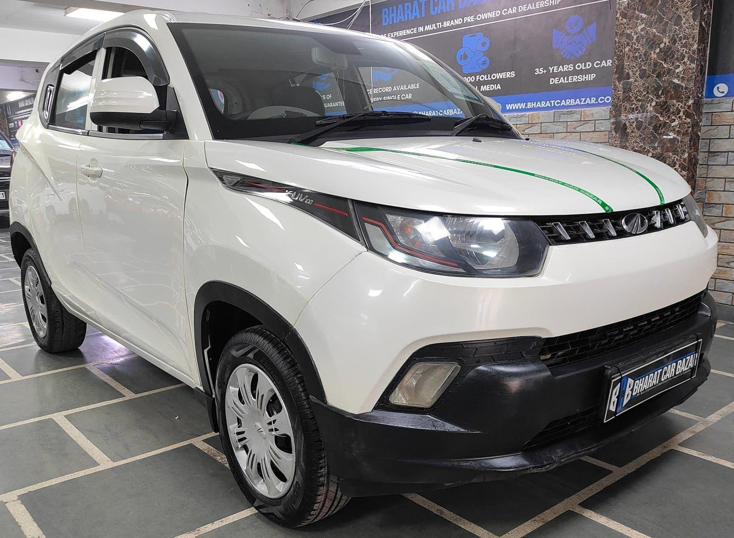 MAHINDRA KUV 100 K4 DIESEL (2016)