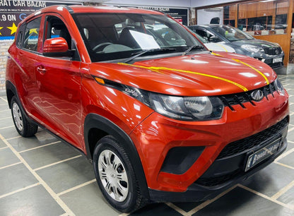 MAHINDRA KUV 100 NXT K4+ PETROL (2017)