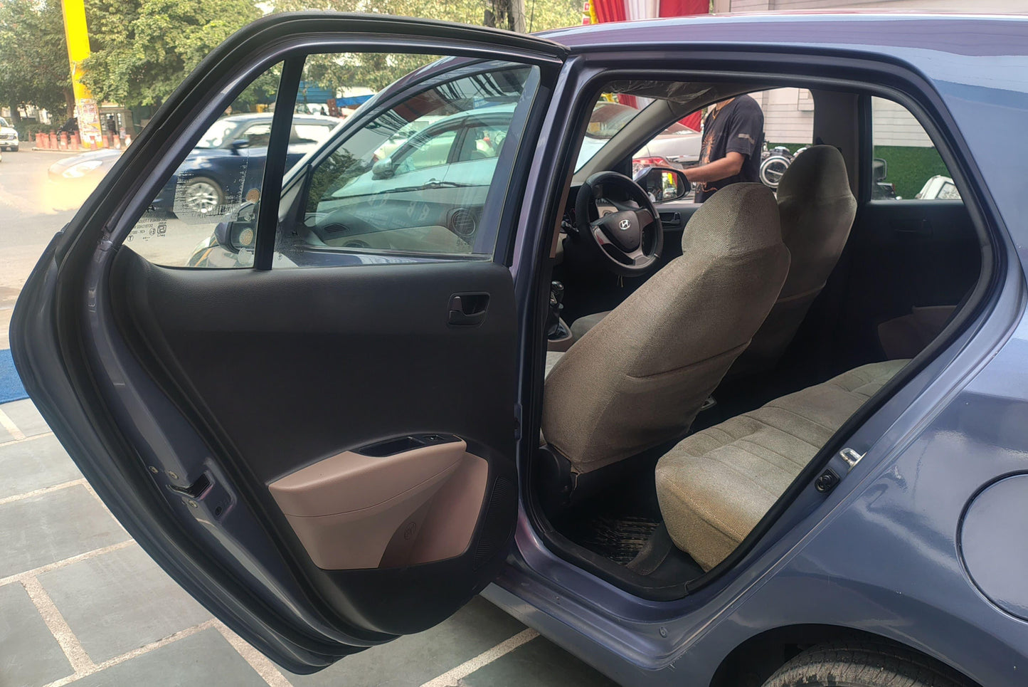 36,000 KMS HYUNDAI GRAND I10 MAGNA PETROL (2016)