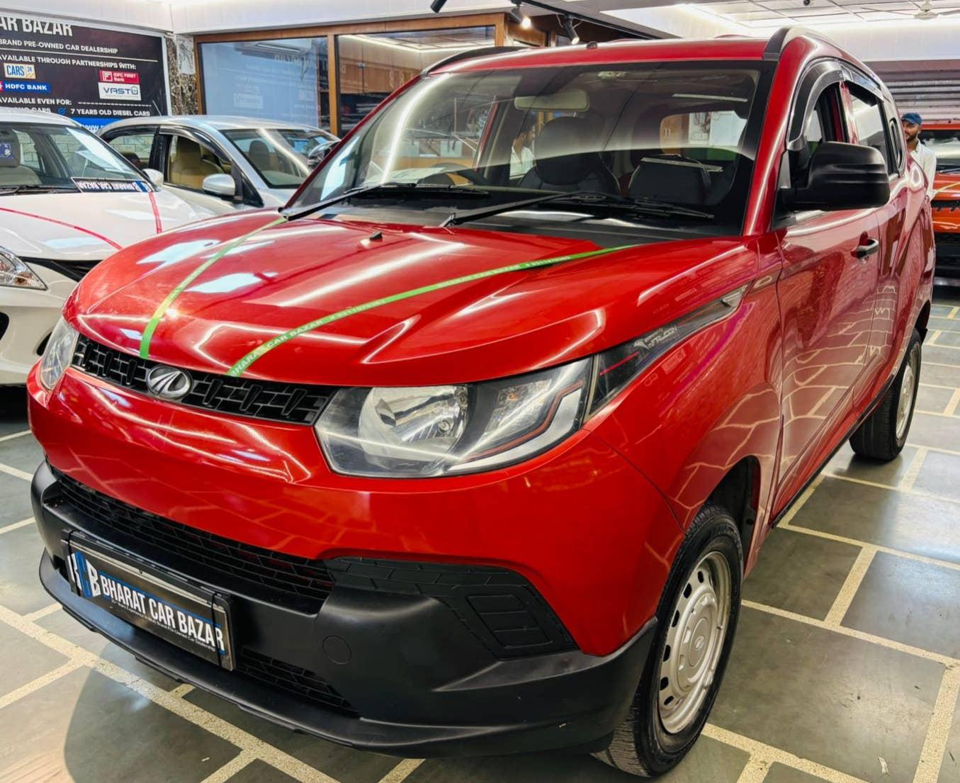 18,000 KMS MAHINDRA KUV 100 K2 6STR PETROL (2016)