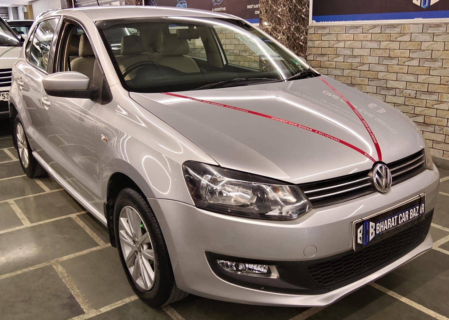 24,000 KMS Volkswagen POLO 1.2 HIGHLINE PETROL (2012)