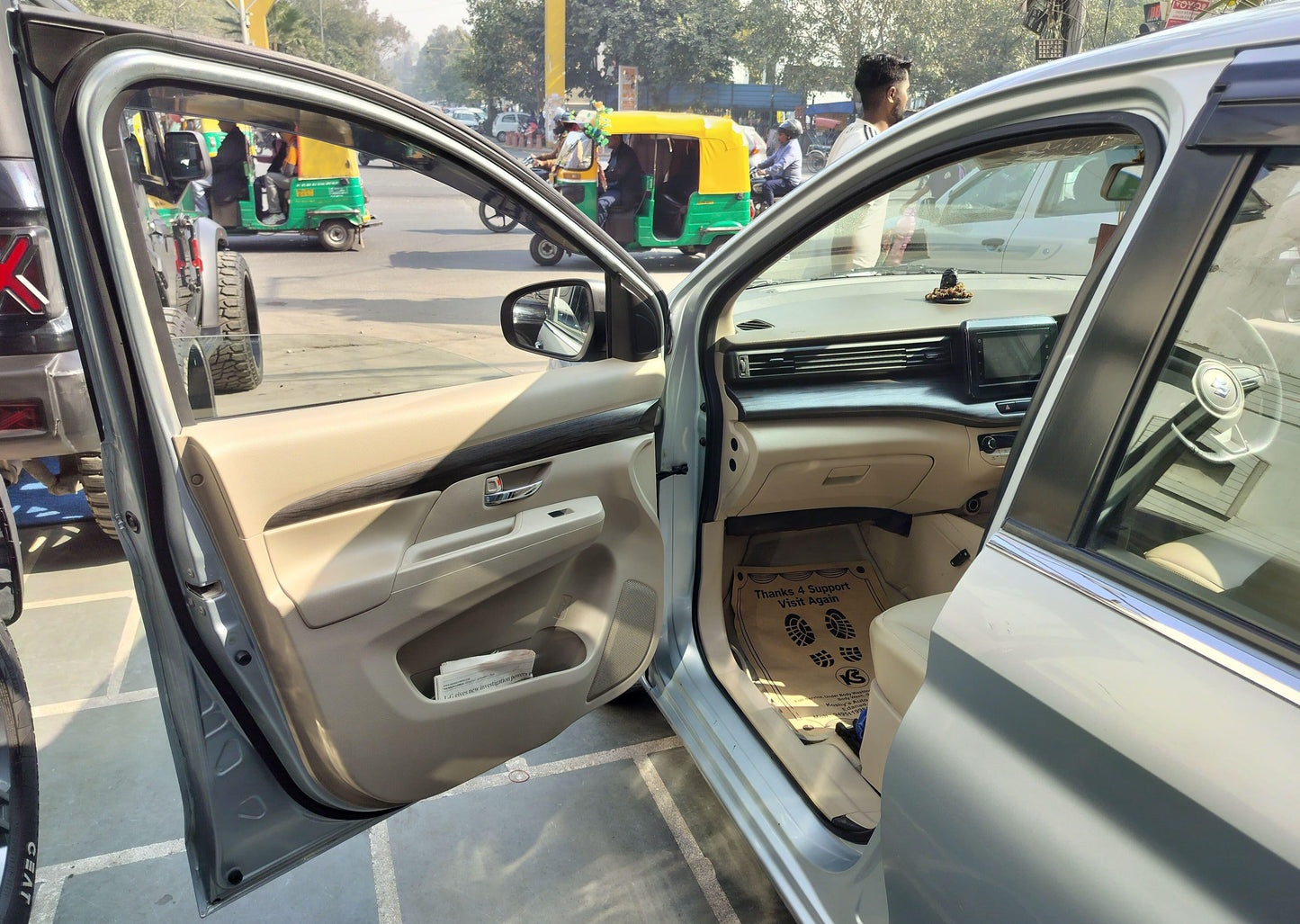 44,000 KMS MARUTI ERTIGA ZXI (O) GREEN CNG (2023)