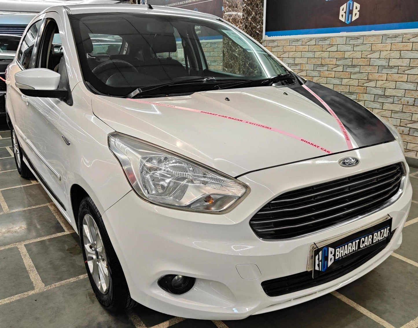 40,000 KMS FORD FIGO TITANIUM 1.2 PETROL (2016)