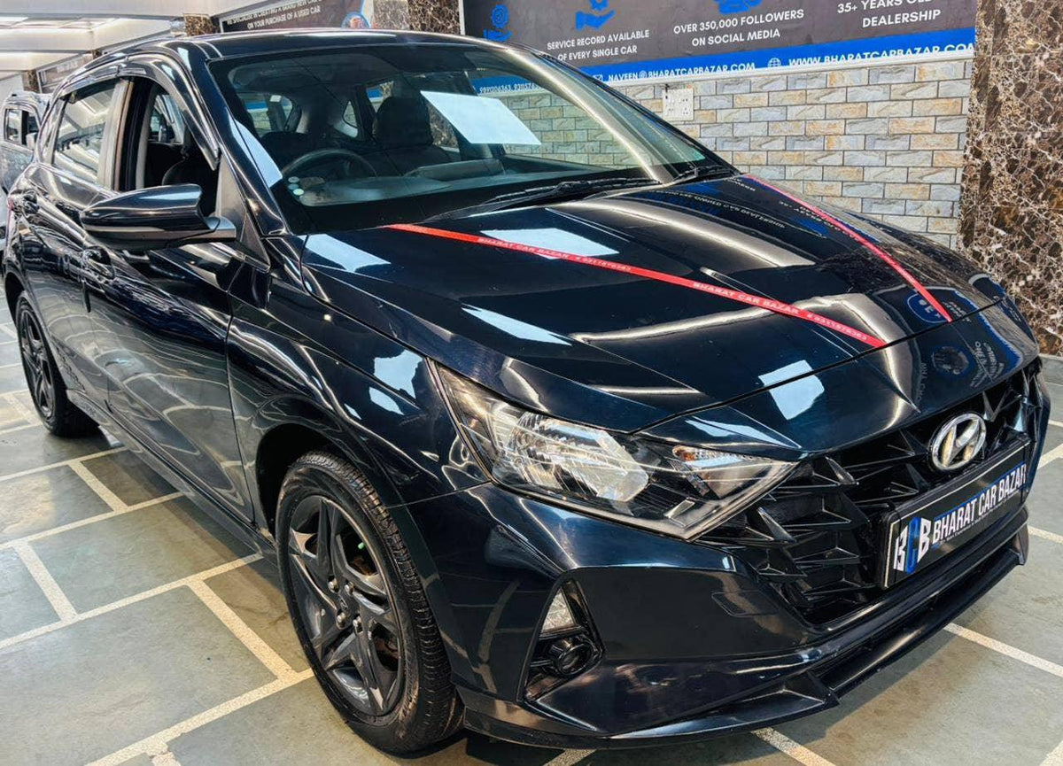 24,000 KMS HYUNDAI I20 1.2 SPORTZ MT PETROL (2021)