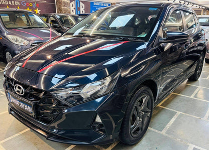 24,000 KMS HYUNDAI I20 1.2 SPORTZ MT PETROL (2021)