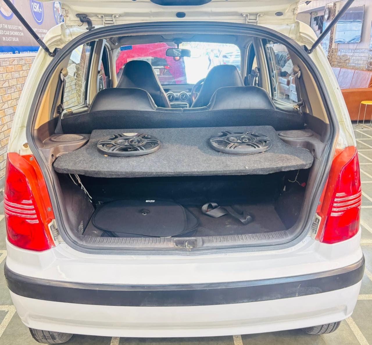 HYUNDAI SANTRO GL PETROL (2011)