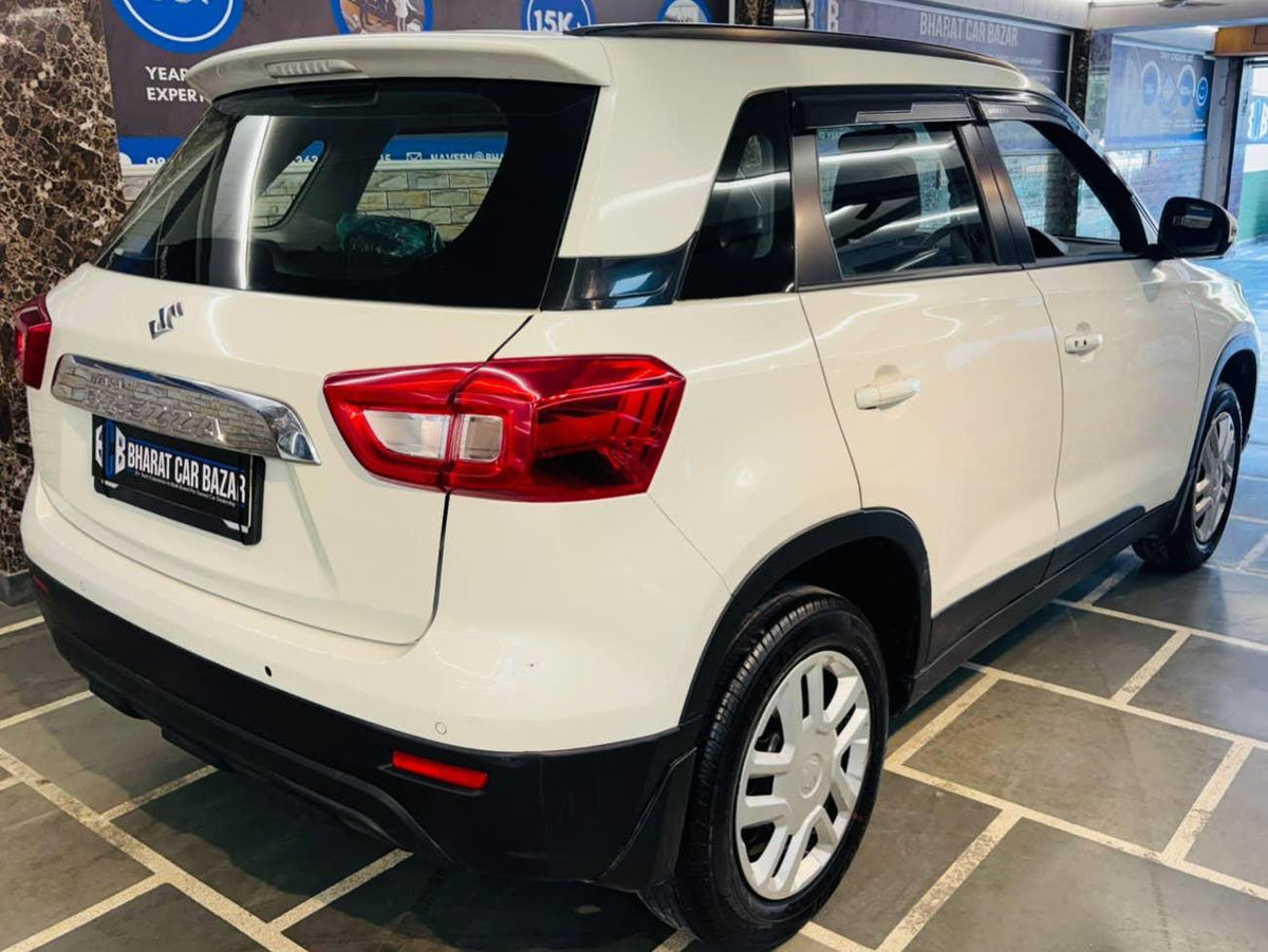 12,000 KMS MARUTI BREZZA VXI (O) PETROL (2022)