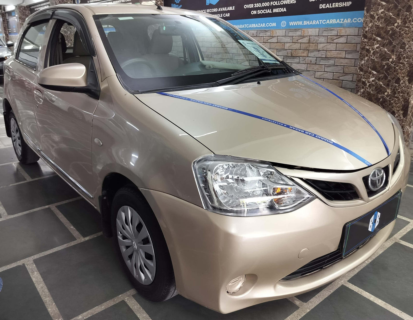 46,000 KMS TOYOTA ETIOS LIVA PETROL (2015)