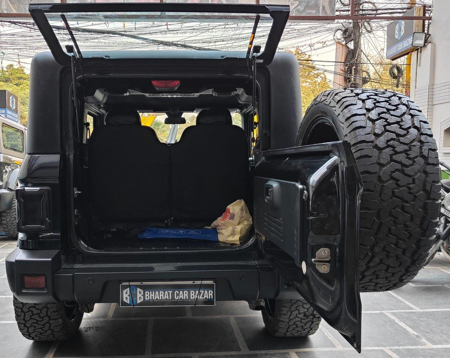 22,000 KMS MAHINDRA THAR LX D MT 4X4 PETROL (2023)
