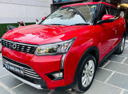 43,000 KMS MAHINDRA XUV 300 W8 DIESEL (2019)