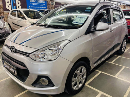 12,000 KMS HYUNDAI GRAND I10 1.2 SPORTZ (2016)