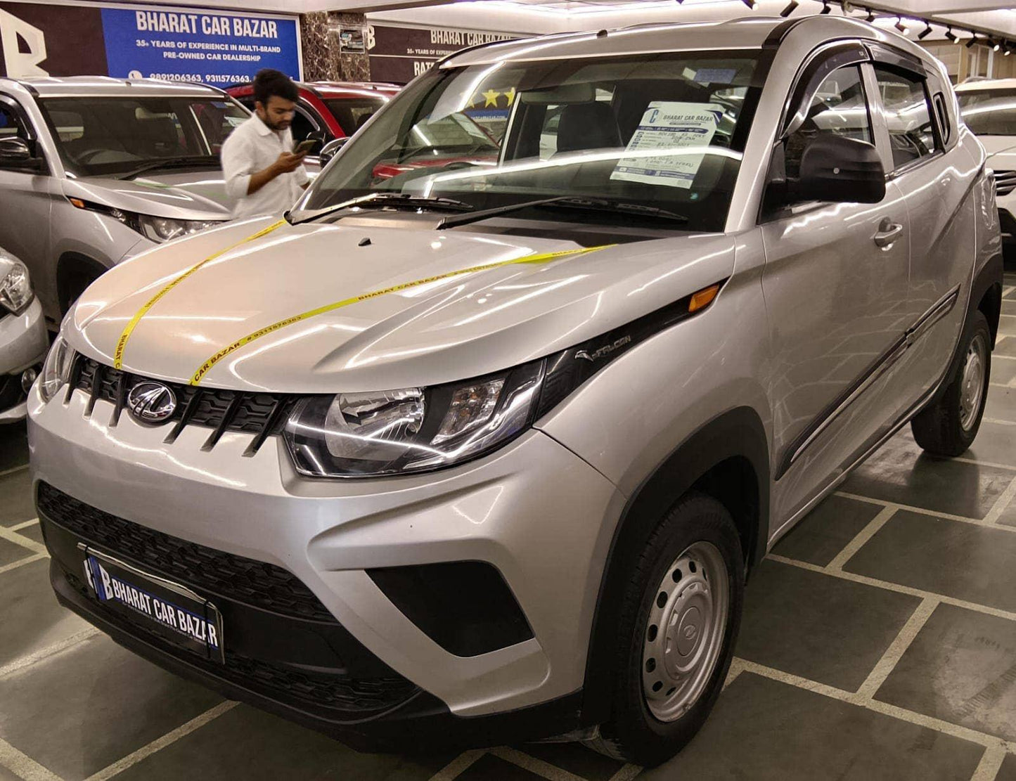 27,000 KMS MAHINDRA KUV 100 K2 NXT PETROL (2018)