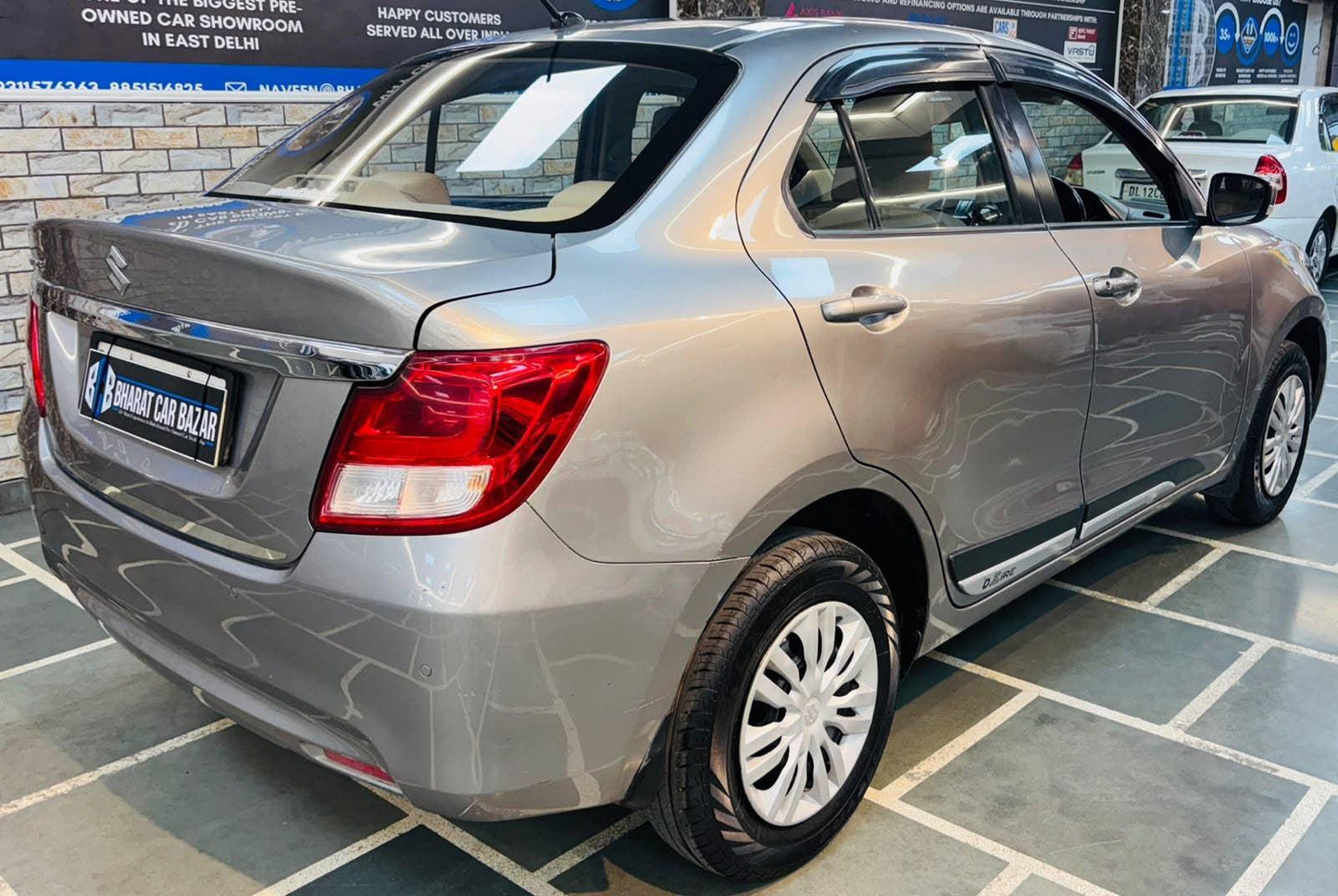 MARUTI DZIRE VXI GREEN CNG (2023)
