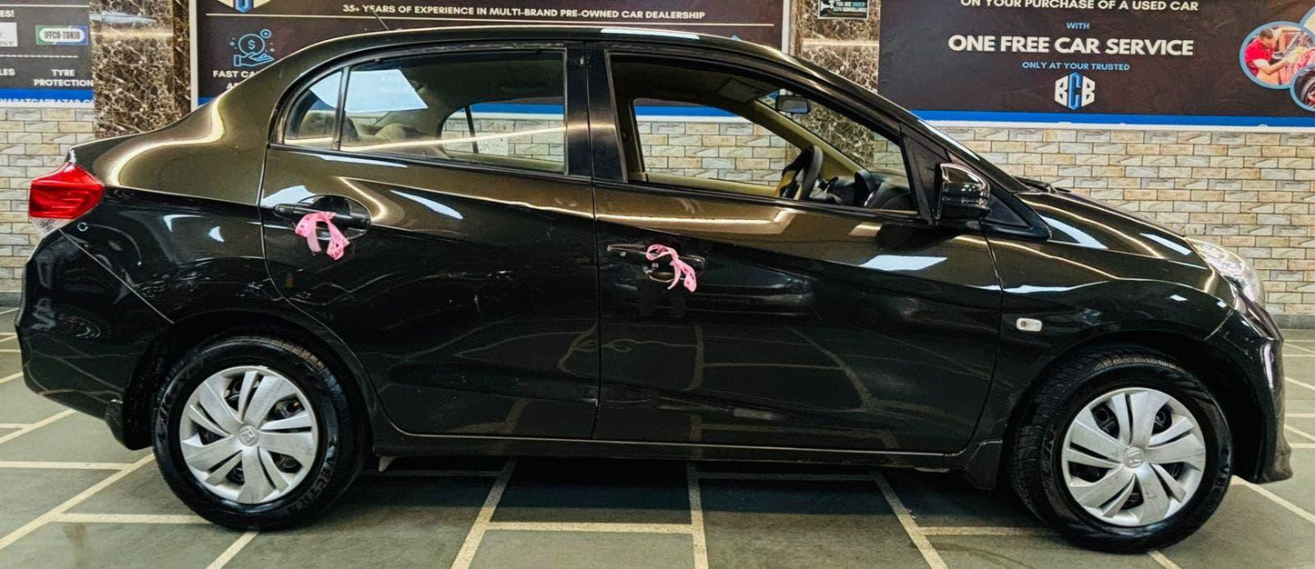 38,000 KMS HONDA AMAZE 1.2 S MT PETROL (2015)