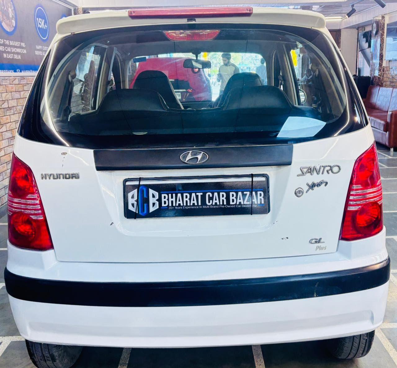 HYUNDAI SANTRO GL PETROL (2011)