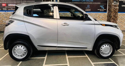 20,000 KMS MAHINDRA KUV 100 K2 6STR PETROL (2017)