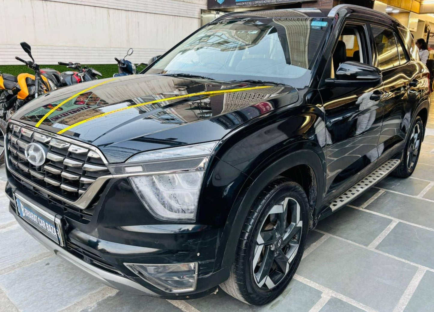 39,000 KMS HYUNDAI ALCAZAR SIGNATURE (O) 6 STR 1.5 DCT PETROL (2023)
