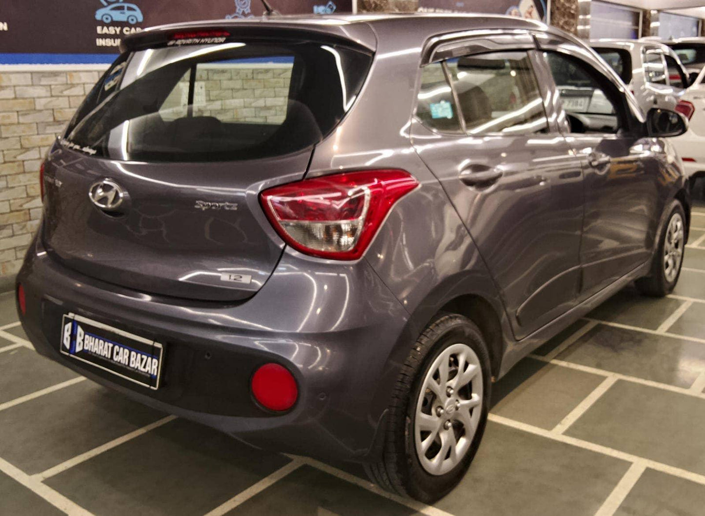 47,000 KMS HYUNDAI GRAND I10 SPORTZ 1.2 PETROL (2017)