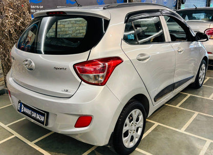 12,000 KMS HYUNDAI GRAND I10 1.2 SPORTZ (2016)