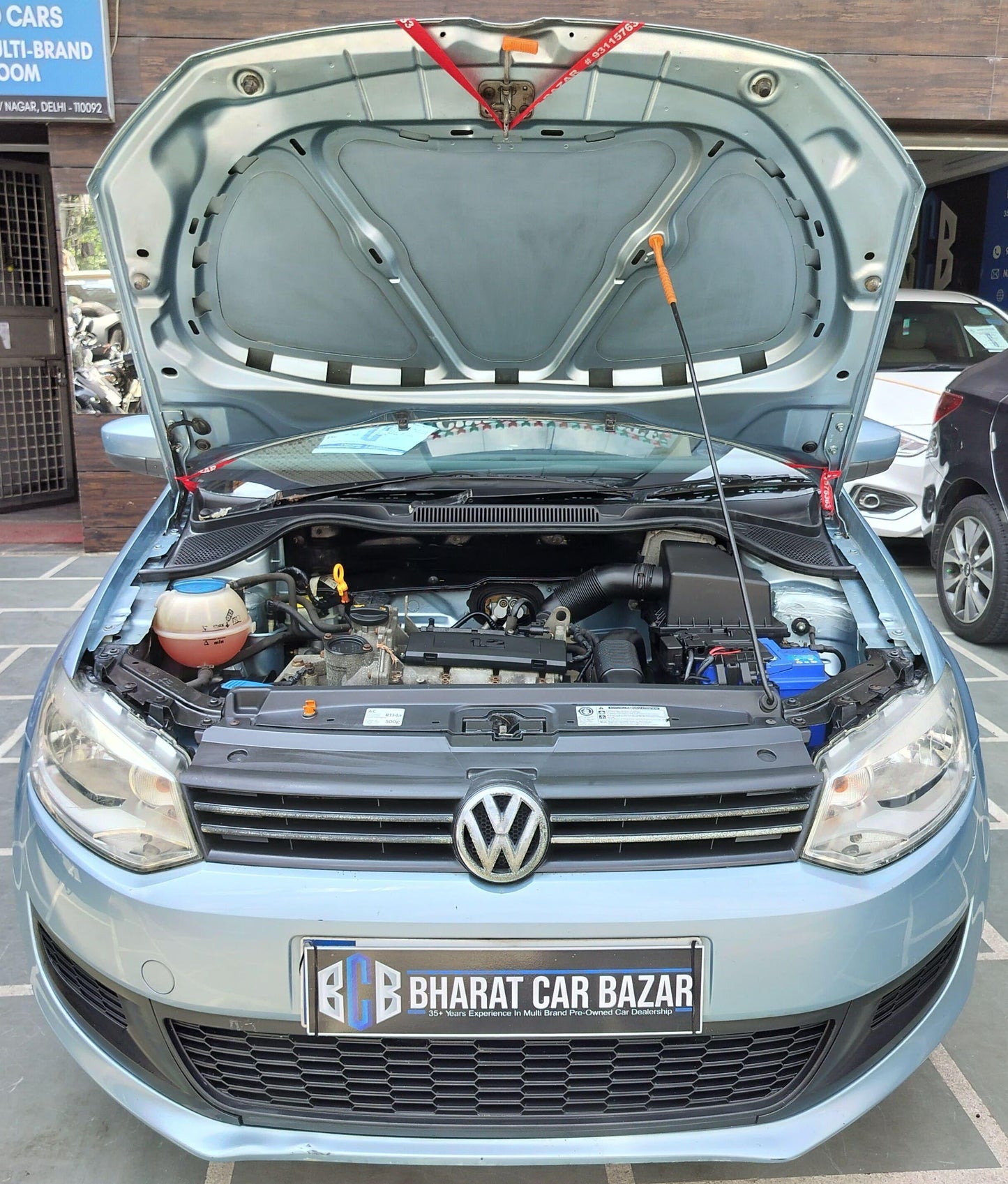 12,000 KMS VOLKSWAGEN POLO COMFORT LINE PETROL (2011)