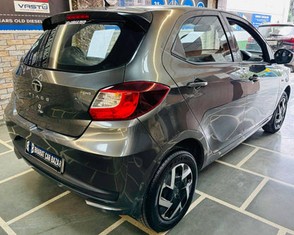 18,000 KMS TATA TIAGO 1.2 CNG TWN XM (2025)