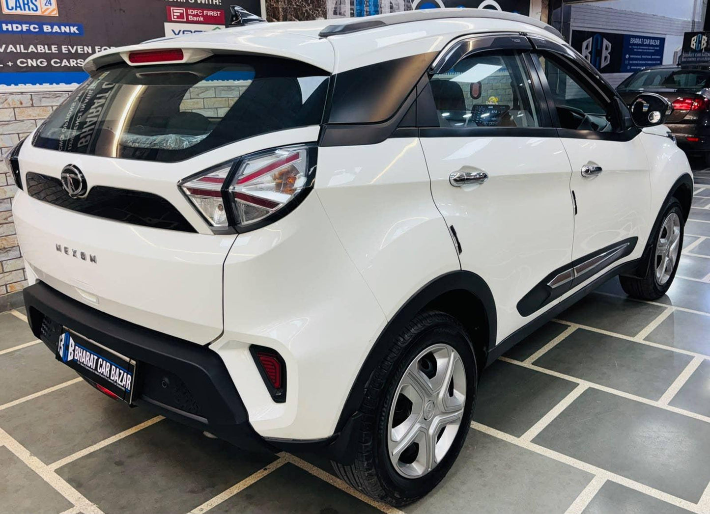 23,000 KMS TATA NEXON 1.2 XM S RTN CNG (2023)