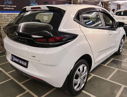 44,000 KMS TATA ALTROZ 1.2 XM+ S CNG (2024)