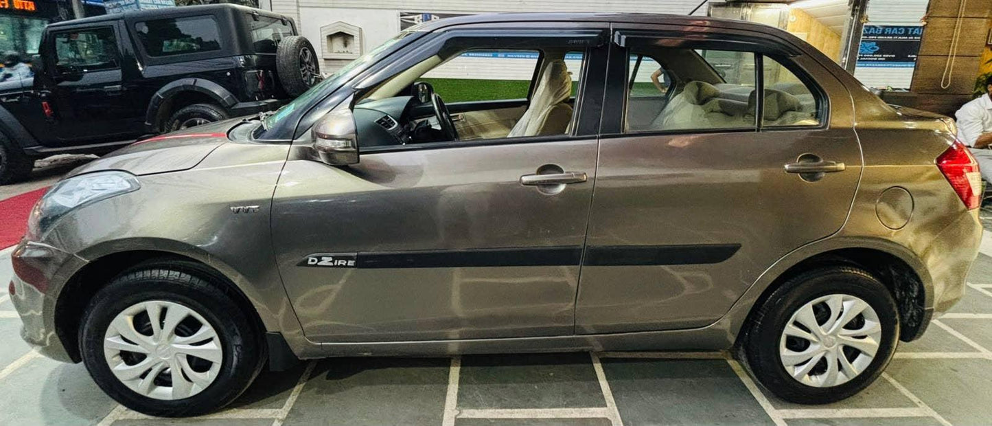 18,000 KMS MARUTI DZIRE VXI PETROL (2017)