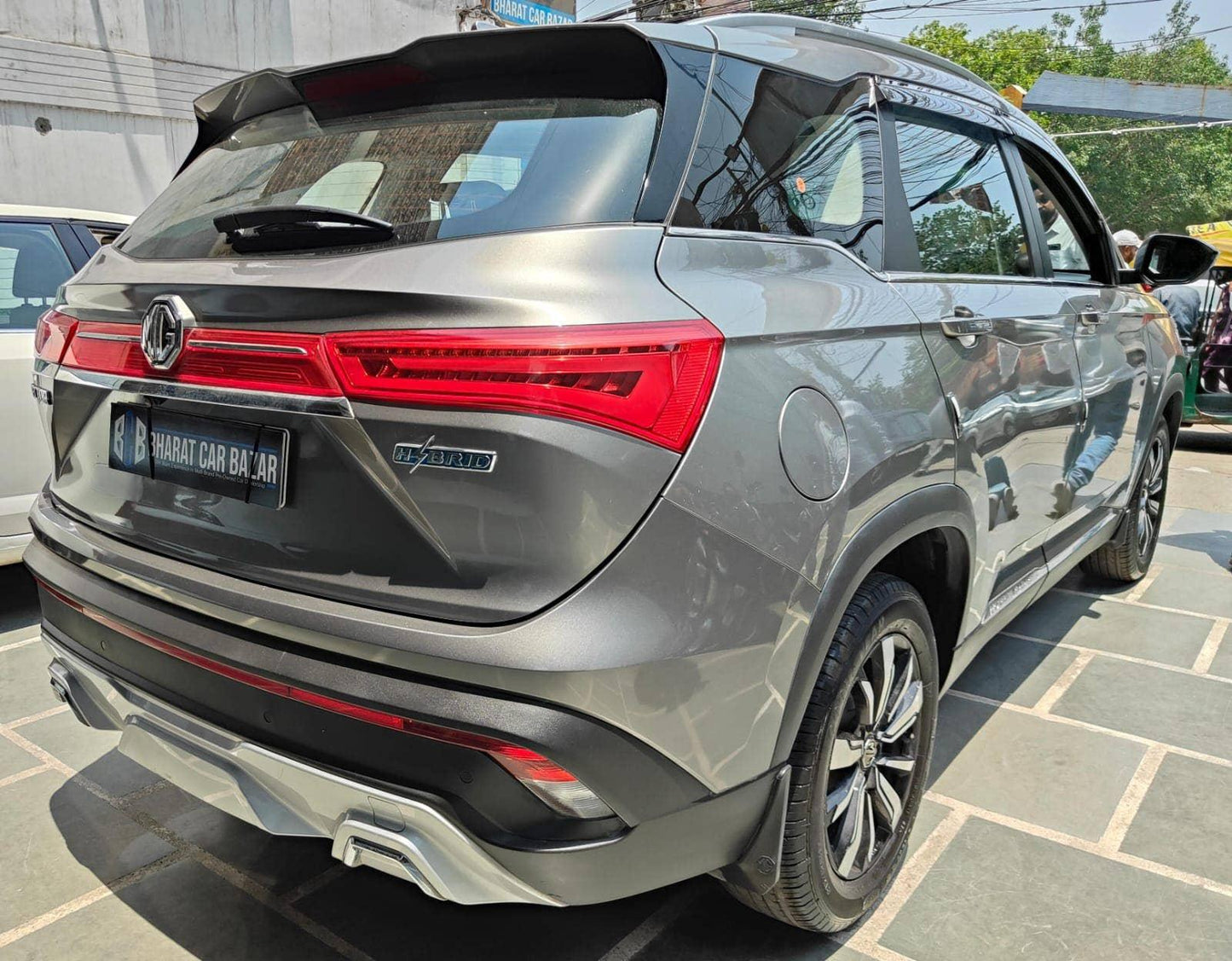 11,000 KMS MORRIS GARAGES HECTOR SHARP HYBRID MT 1.5 PETROL (2020)