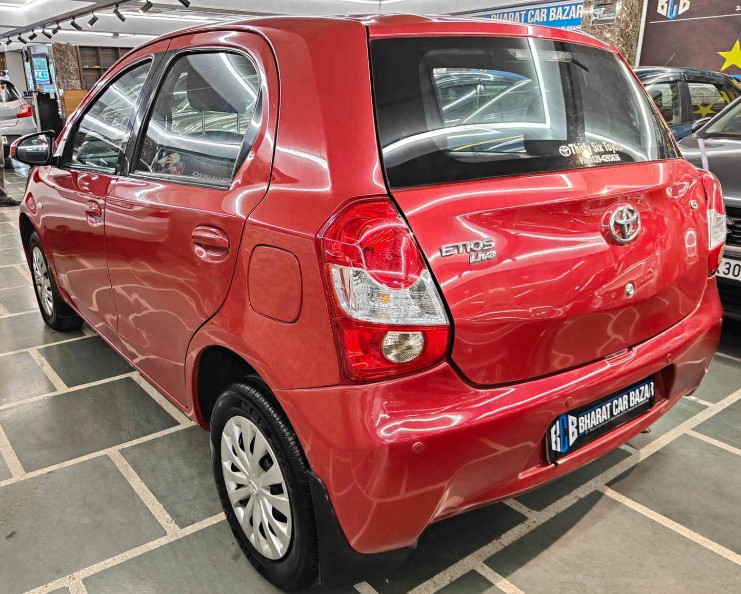 43,000 KMS TOYOTA ETIOS LIVA 1.2 PETROL (2013)