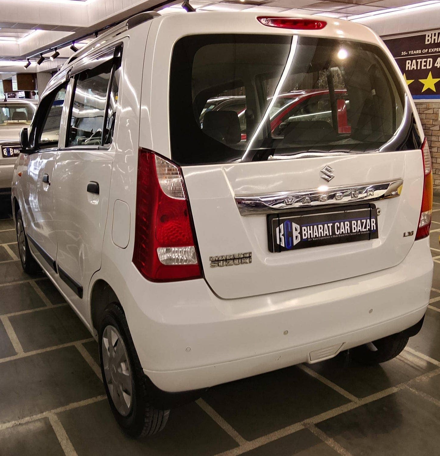 2,000 KMS MARUTI WAGONR LXI PETROL (2014)
