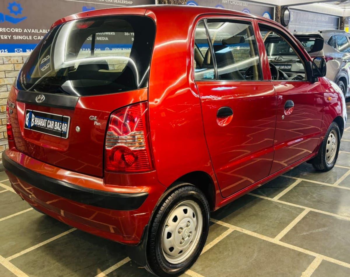 12,000 KMS HYUNDAI SANRO GL PETROL (2014)
