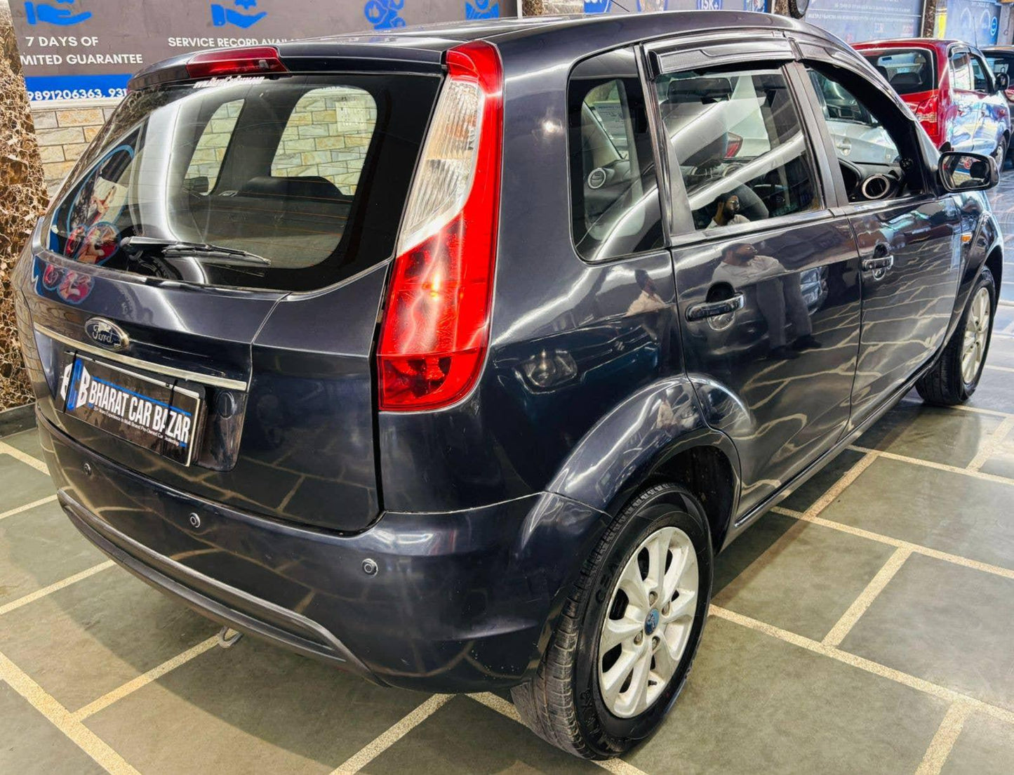 49,000 KMS FORD FIGO 1.2 ZXI PETROL (2012)