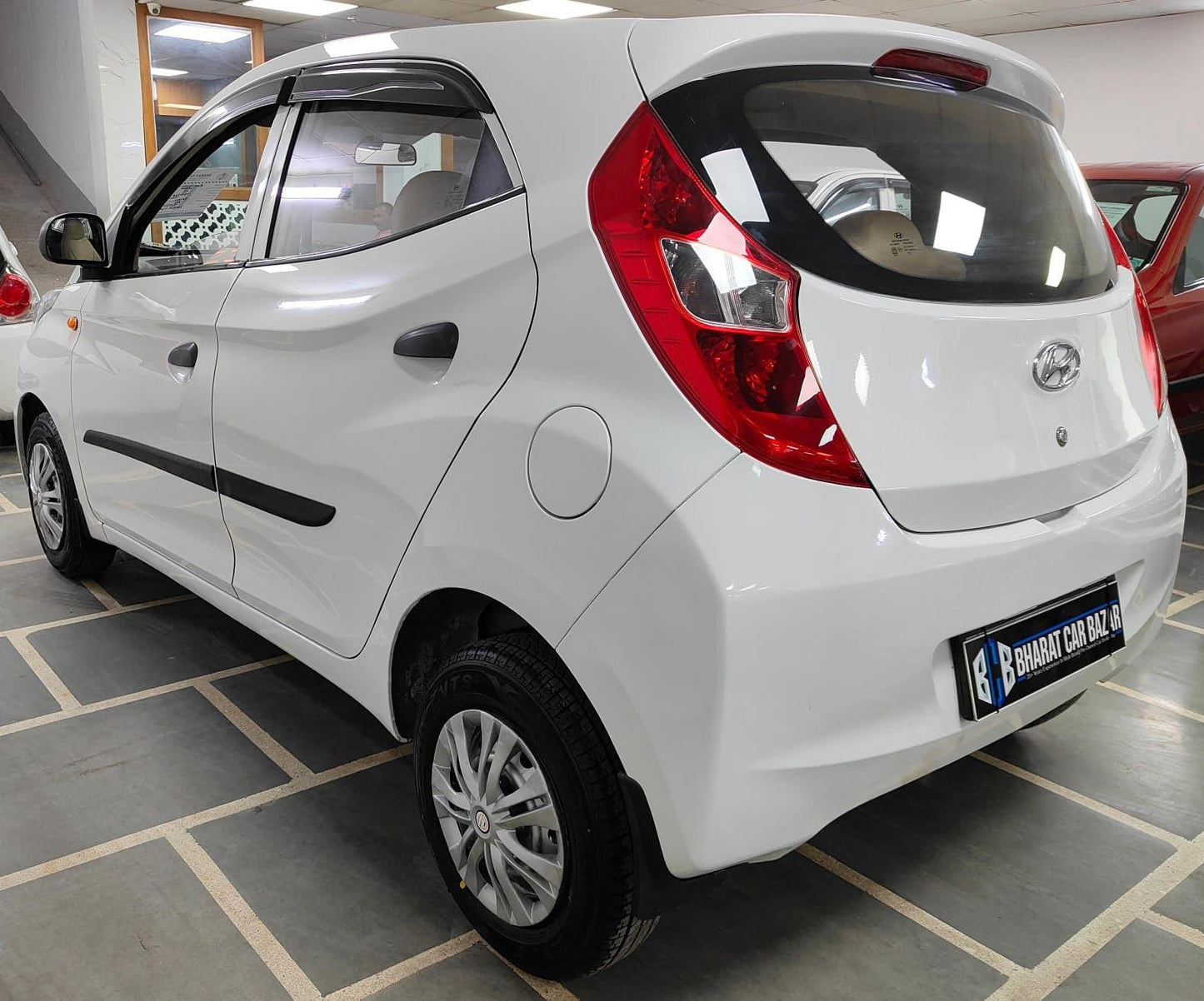 HYUNDAI EON DLITE + PETROL (2017)