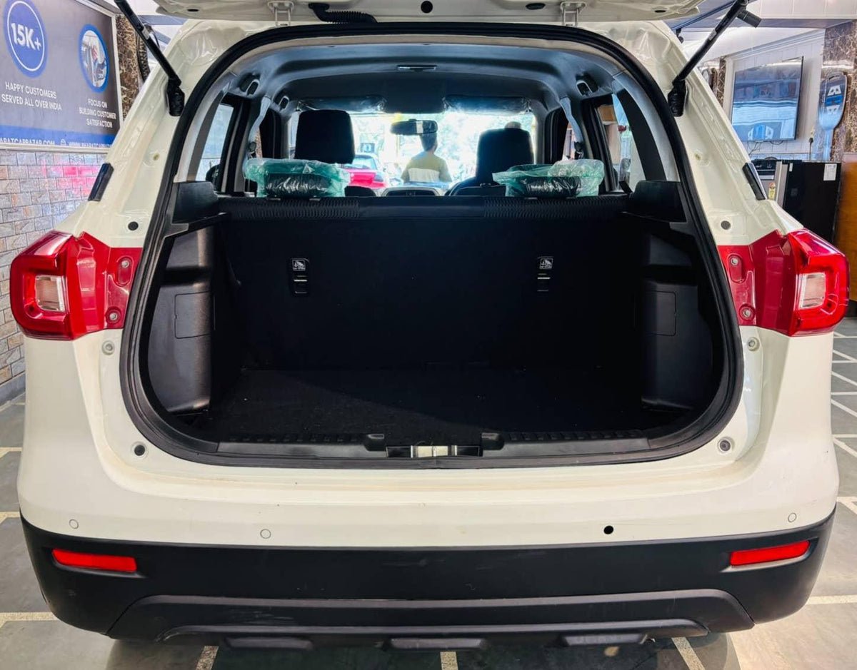 12,000 KMS MARUTI BREZZA VXI (O) PETROL (2022)