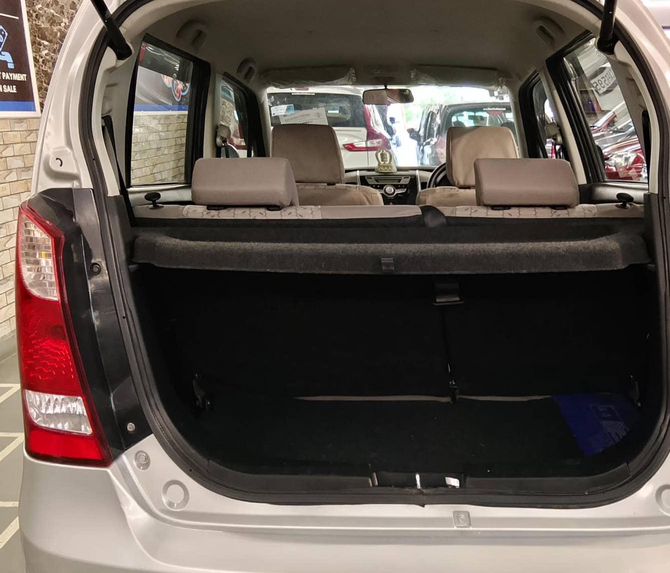30,000 KMS MARUTI WAGONR VXI PETROL (2015)