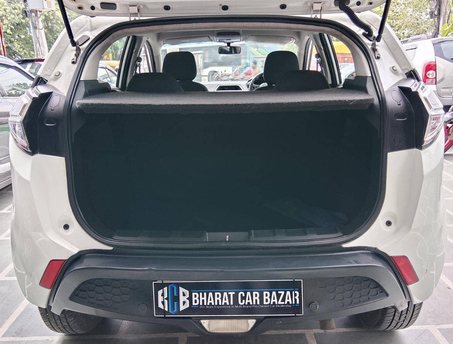 39,000 KMS TATA NEXON XM 1.5 RTQ DIESEL (2018)