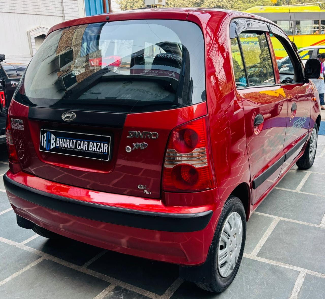 39,000 KMS HYUNDAI SANTRO GL PETROL (2013)